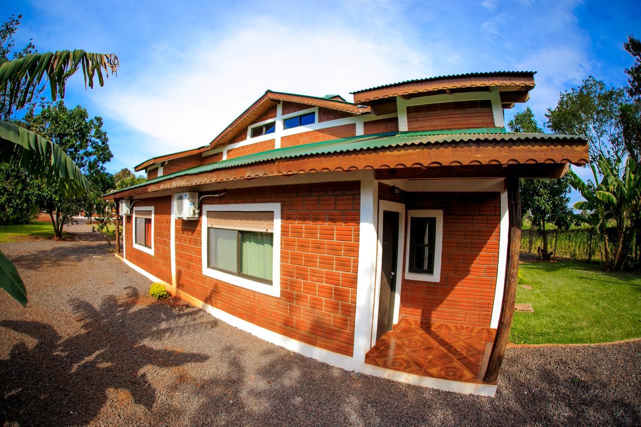 El Manantial De Iguazu Villa Puerto Iguazu Exterior photo